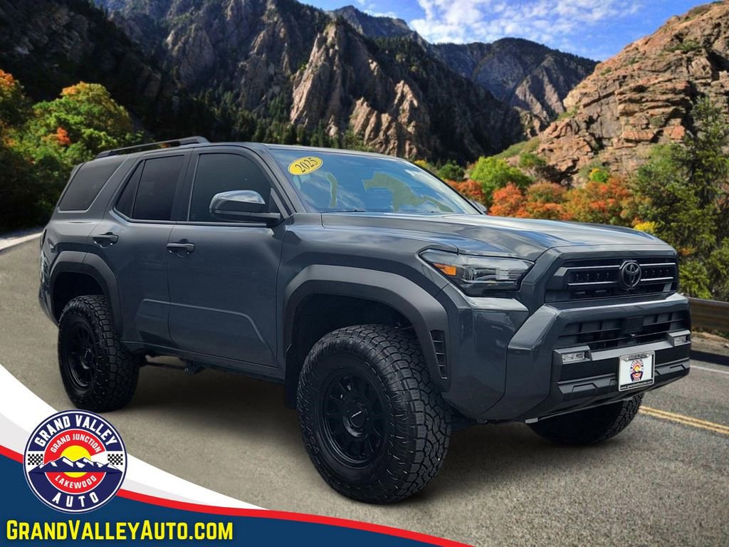 Used 2025 Toyota 4Runner SR5 AWD/4WD image 1