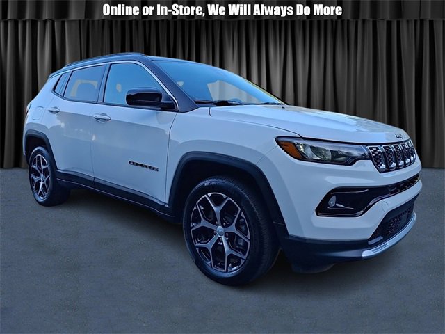 Used 2024 Jeep Compass Limited image 1