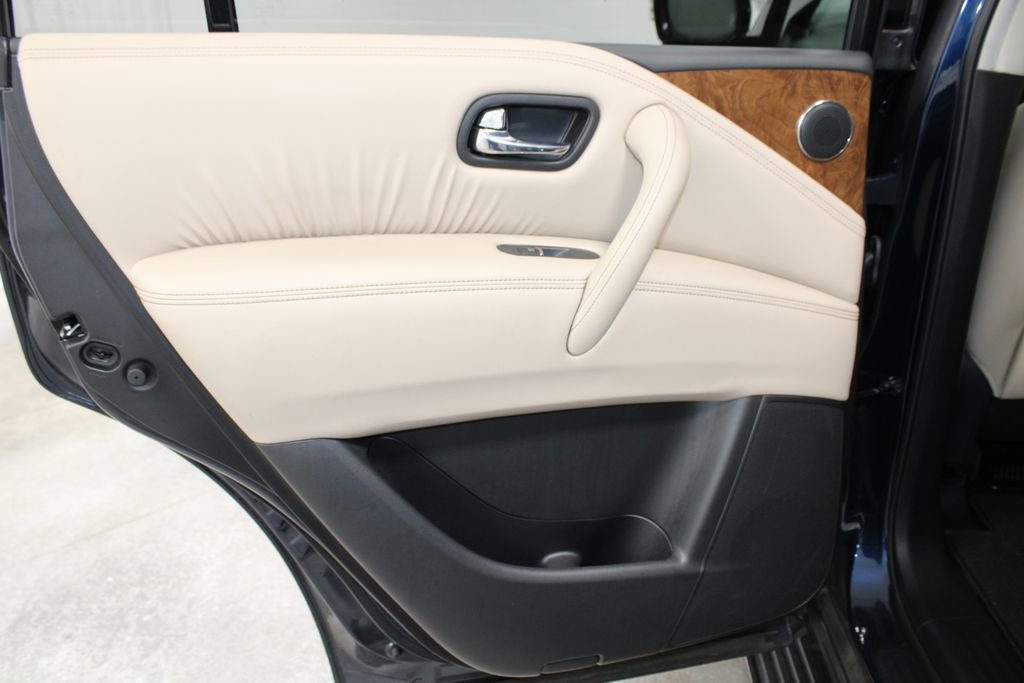 Used 2024 Nissan Armada SL w/ Captain's Chairs Package image 23