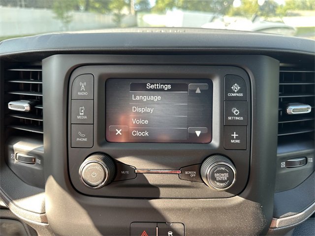 Used 2024 RAM 2500 Tradesman w/ Chrome Appearance Group image 25