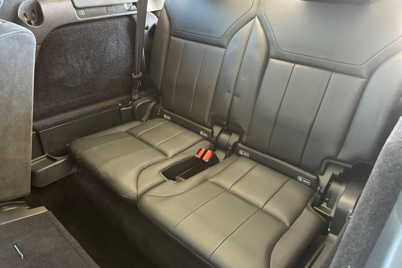 Used 2020 Land Rover Discovery Landmark AWD/4WD image 28