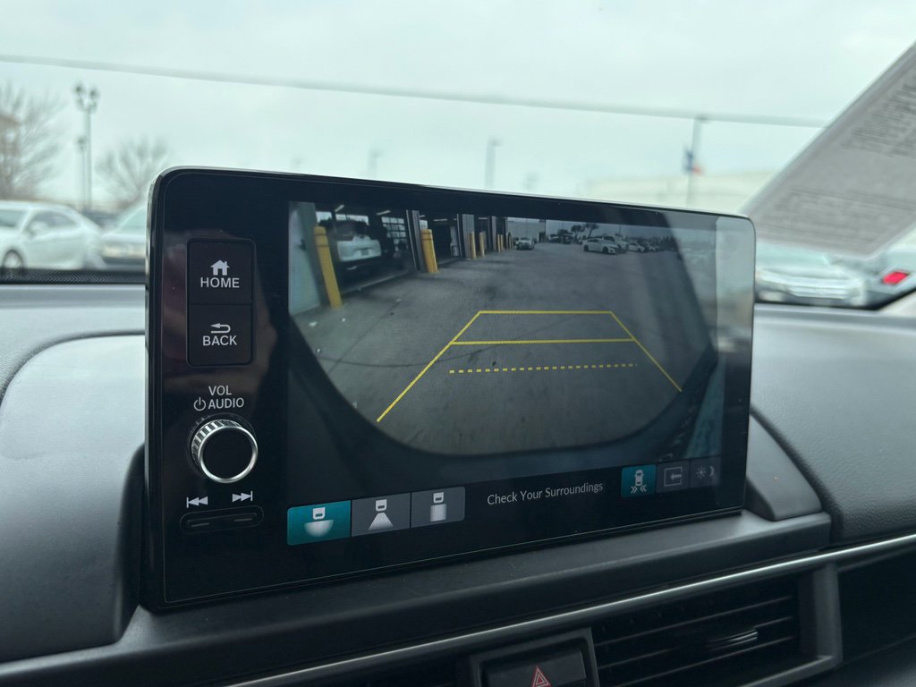Certified 2025 Honda Pilot Touring image 18