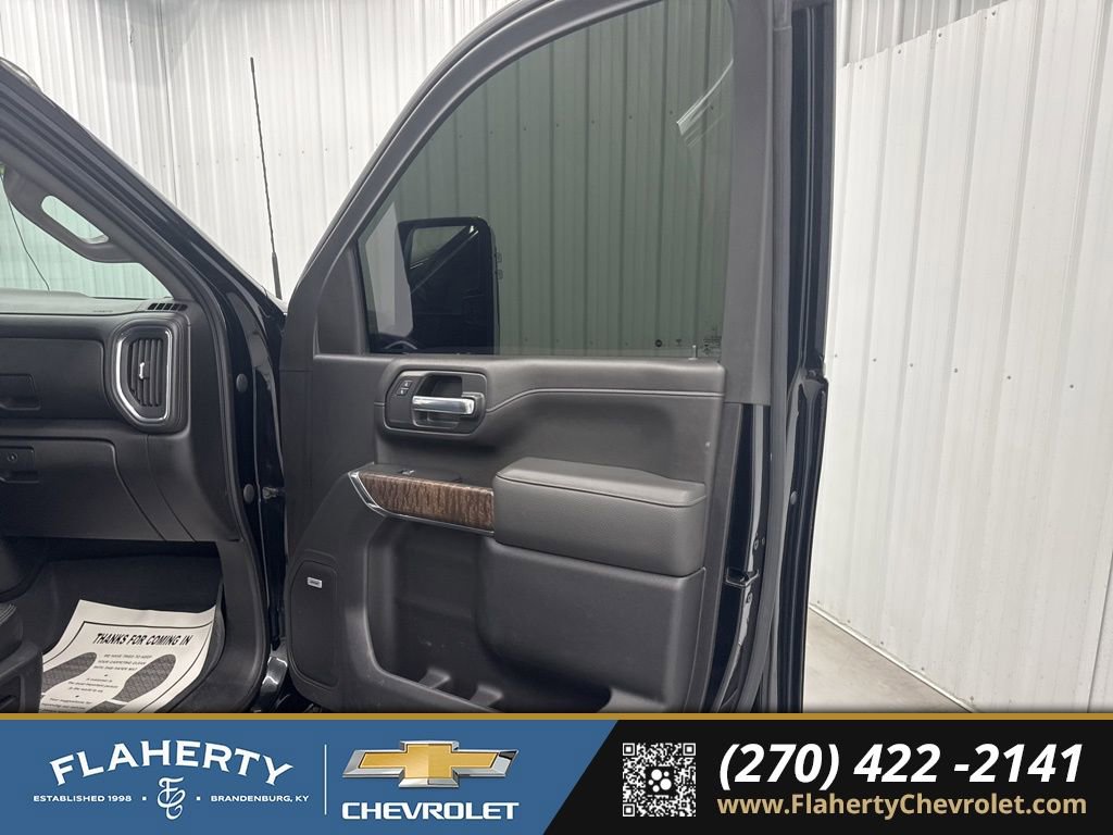 Used 2020 GMC Sierra 3500 Denali w/ Denali Ultimate Package image 11