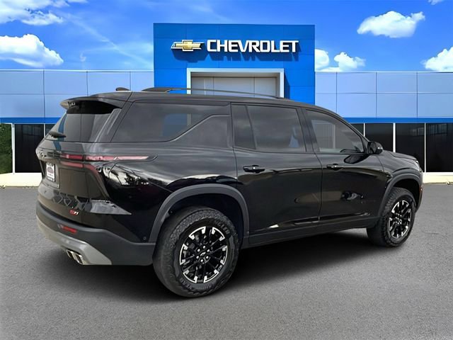 Used 2025 Chevrolet Traverse Z71 w/ Enhanced Driving Package AWD/4WD image 3