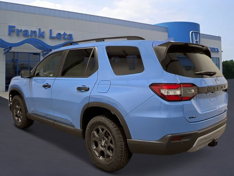 New 2025 Honda Pilot TrailSport image 3