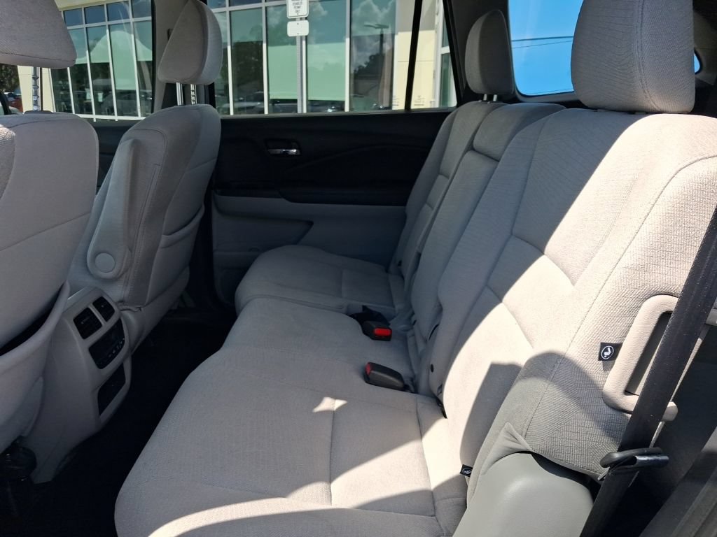 Used 2017 Honda Pilot EX image 21