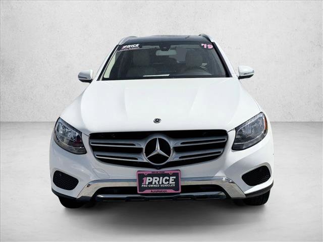 Used 2019 Mercedes-Benz GLC 300 4MATIC image 2