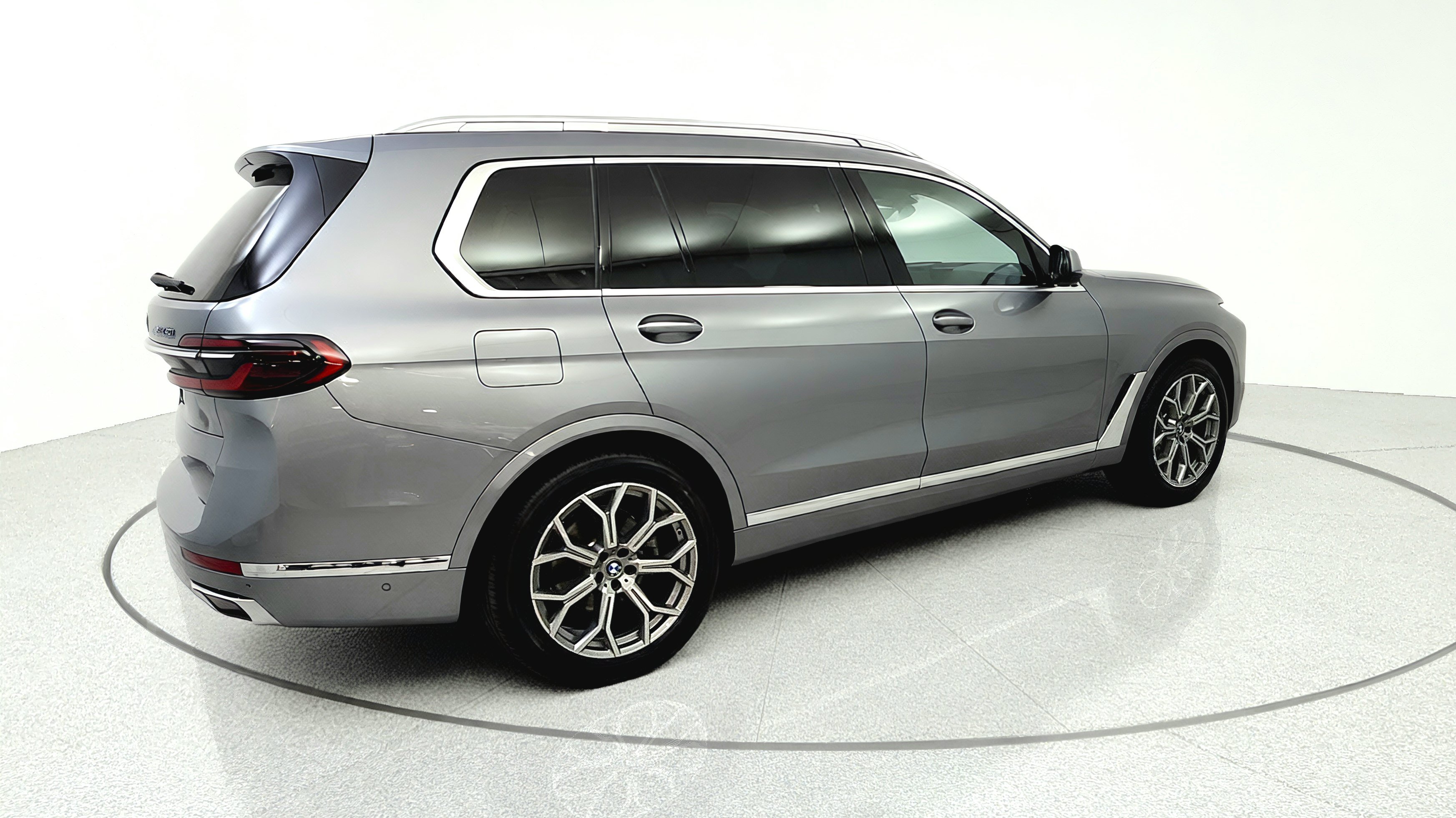 Used 2025 BMW X7 xDrive40i AWD/4WD image 7