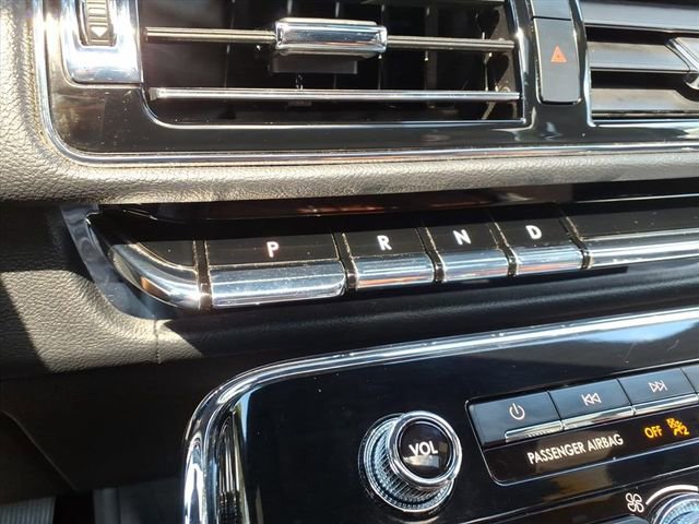 Used 2024 Lincoln Navigator Premiere AWD/4WD image 24