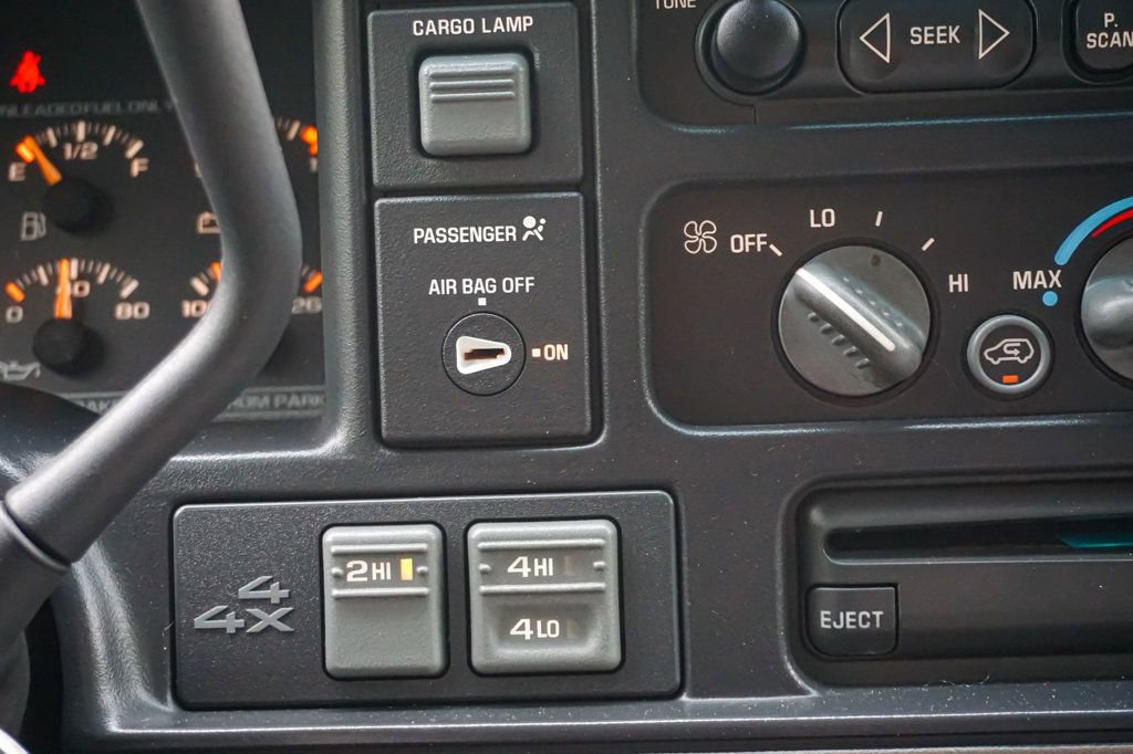 Used 1998 Chevrolet Silverado 1500 4x4 Extended Cab w/ Preferred Equipment Group 2 image 14