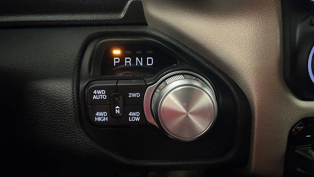 Used 2019 RAM 1500 Laramie w/ Sport Appearance Package AWD/4WD image 18