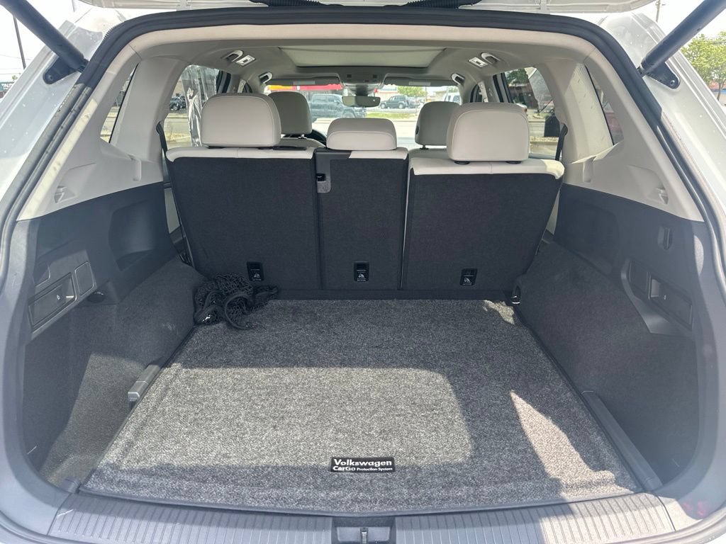 Used 2021 Volkswagen Tiguan SEL AWD/4WD image 28