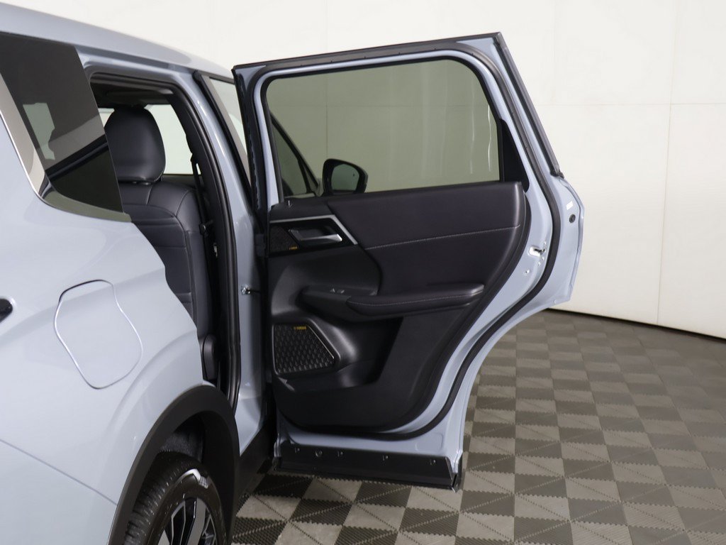 New 2026 Mitsubishi Outlander SE FWD image 26