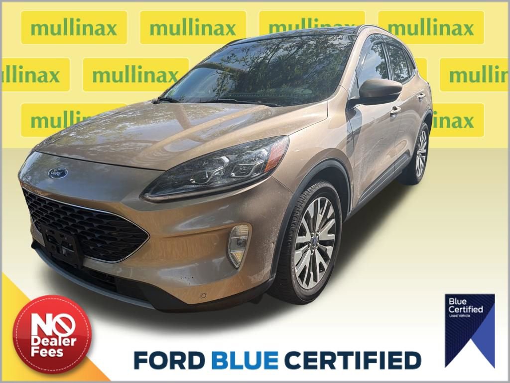 Used 2020 Ford Escape Titanium image 1