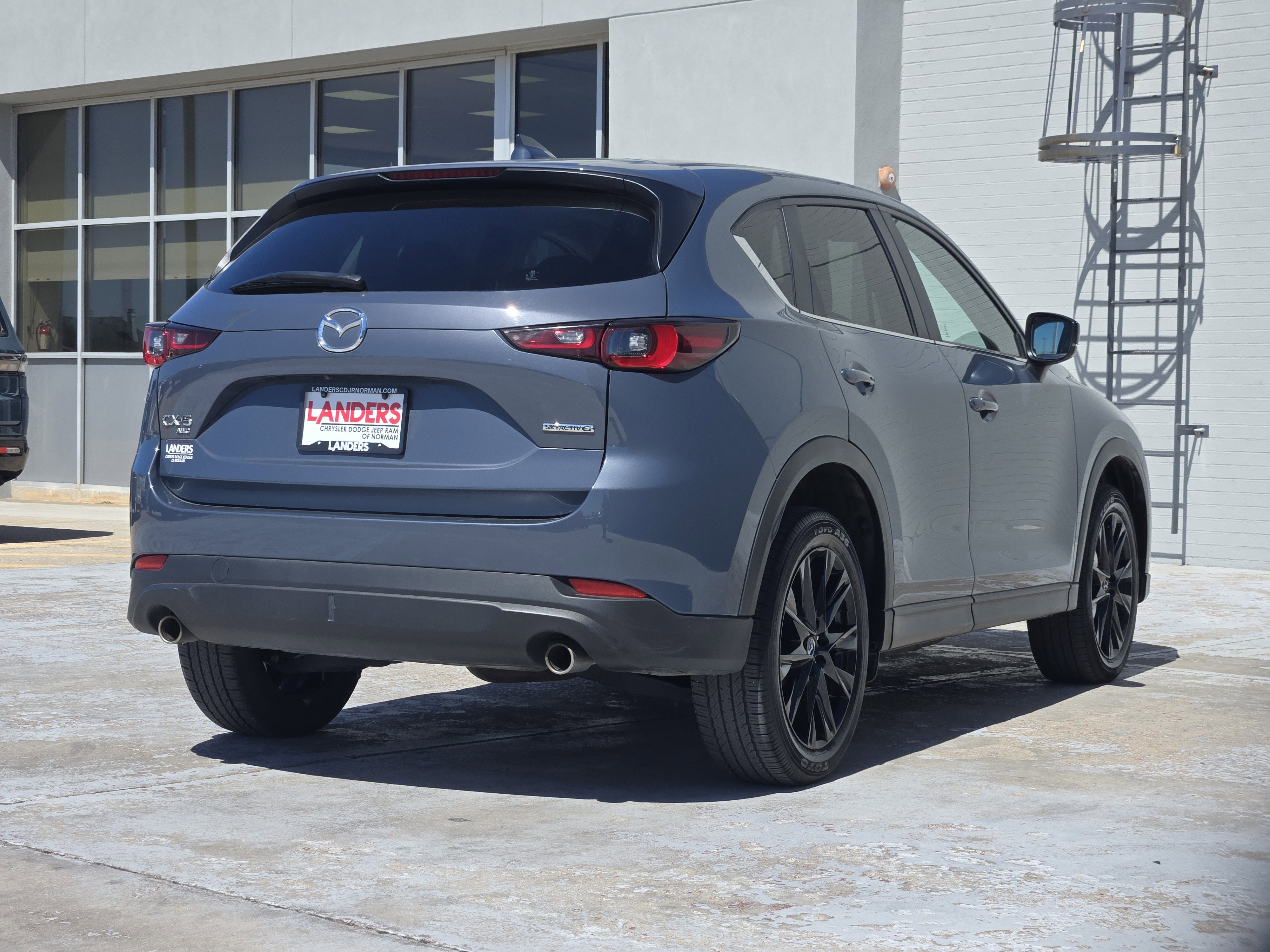 Used 2025 MAZDA CX-5 Carbon Edition image 8