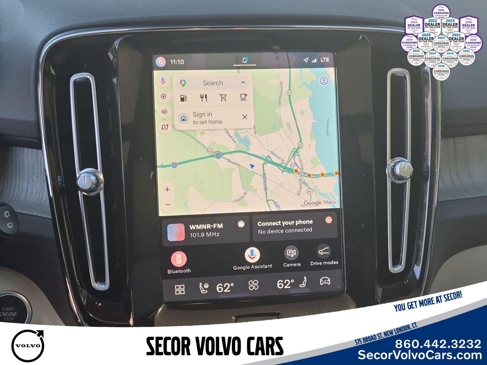 Used 2023 Volvo XC40 B5 Plus w/ Driver Assist Package AWD/4WD image 14
