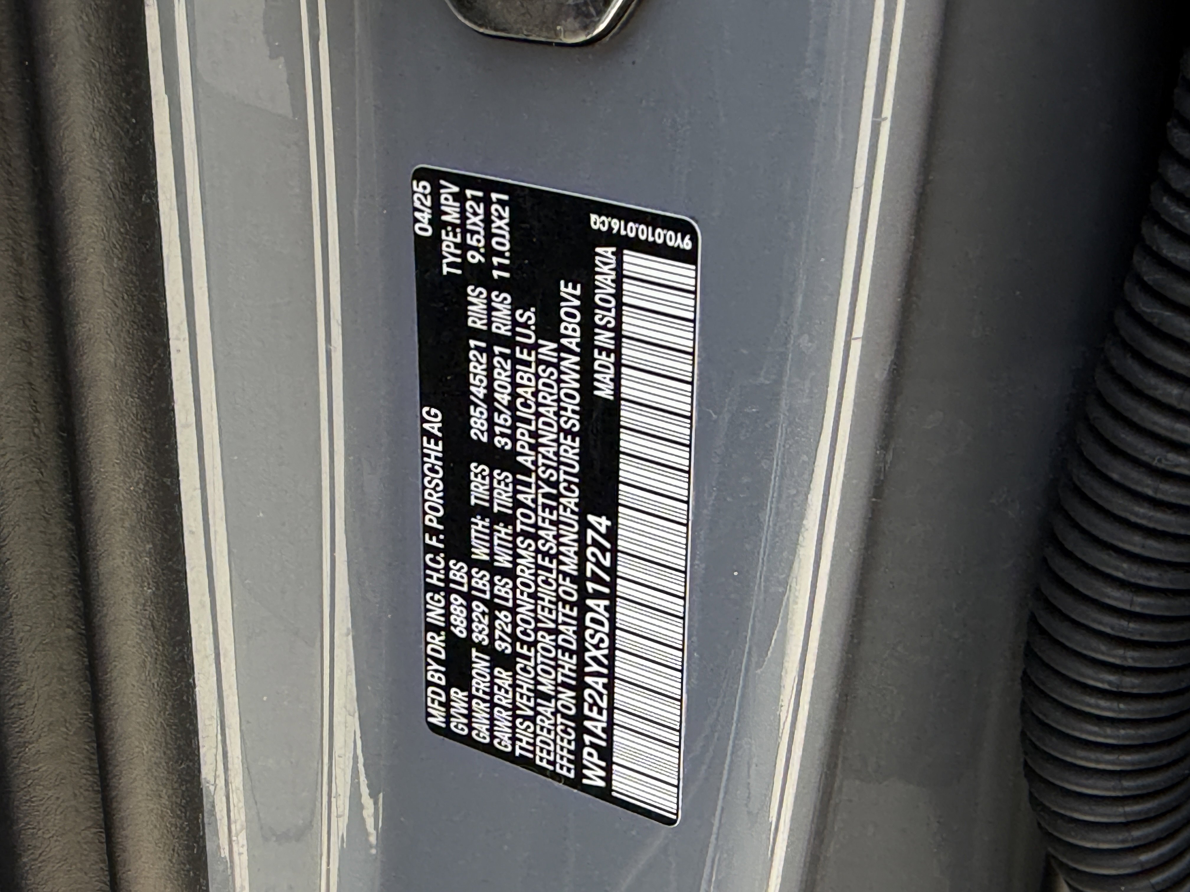 Used 2025 Porsche Cayenne E-Hybrid image 33