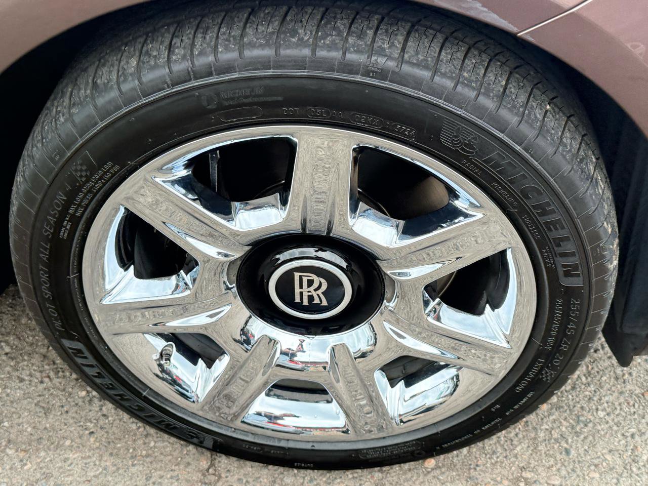 Used 2012 Rolls-Royce Ghost RWD image 17