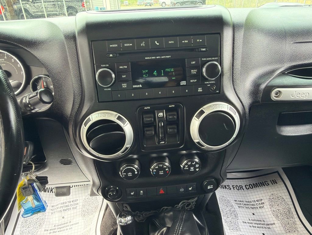 Used 2011 Jeep Wrangler Unlimited Rubicon w/ Dual Top Group AWD/4WD image 26