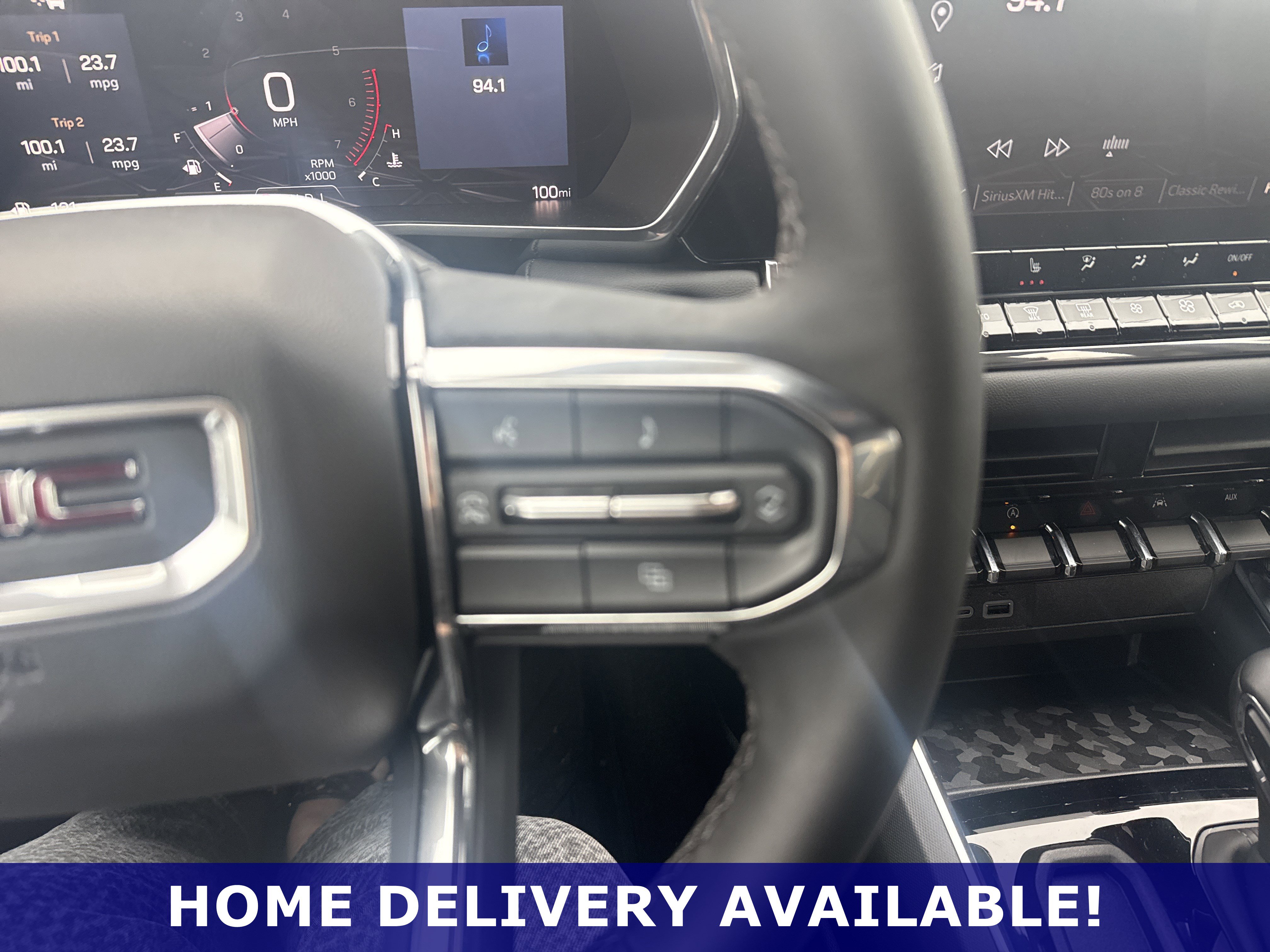 Used 2024 GMC Canyon Elevation w/ Elevation Premium Package image 5