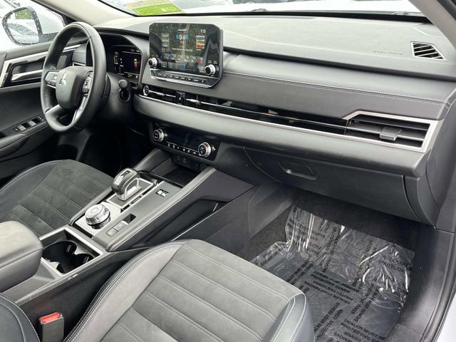 Used 2024 Mitsubishi Outlander Ralliart AWD/4WD image 24