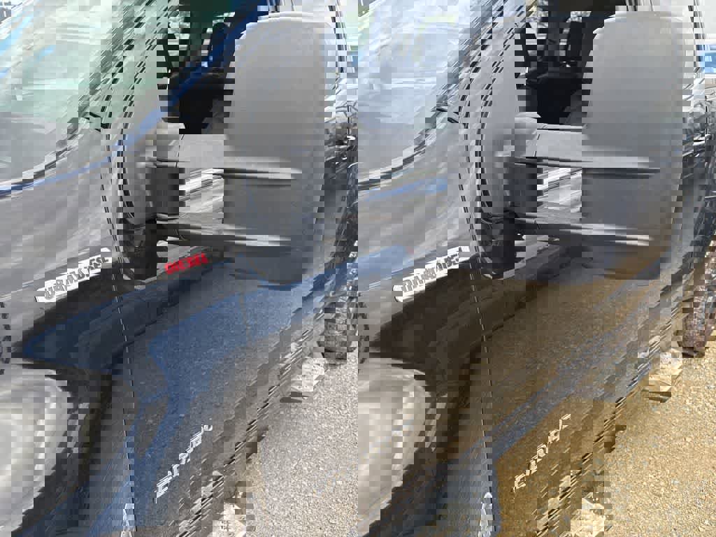 Used 2016 Chevrolet Colorado LT w/ Midnight Edition AWD/4WD image 2