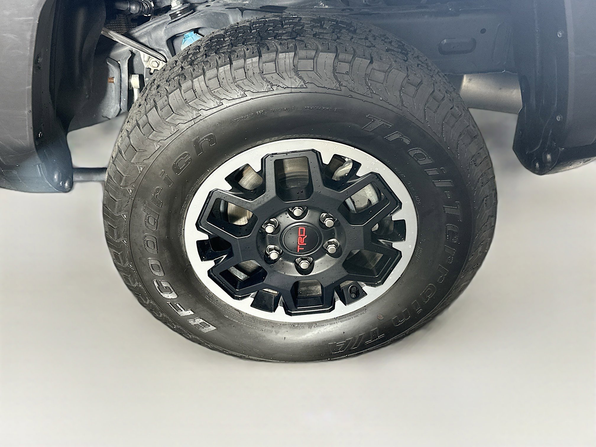 Used 2025 Toyota Tacoma TRD Off-Road AWD/4WD image 11