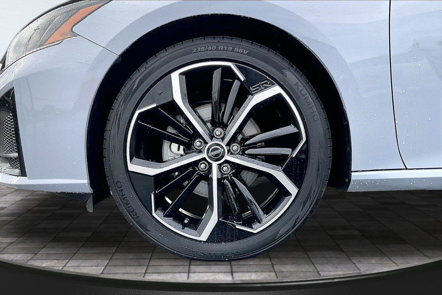 Certified 2024 Nissan Altima 2.5 SR w/ SR Premium Package FWD image 10