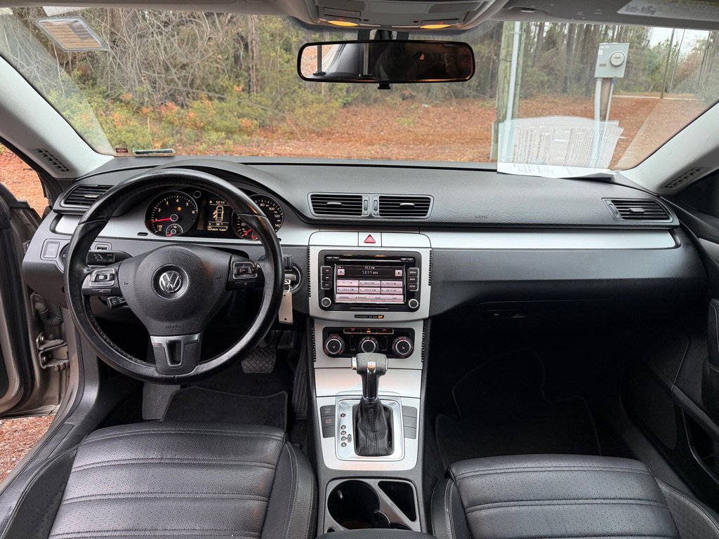 Used 2010 Volkswagen CC Sport image 23