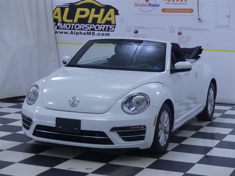 Used 2018 Volkswagen Beetle 2.0T FWD image 3