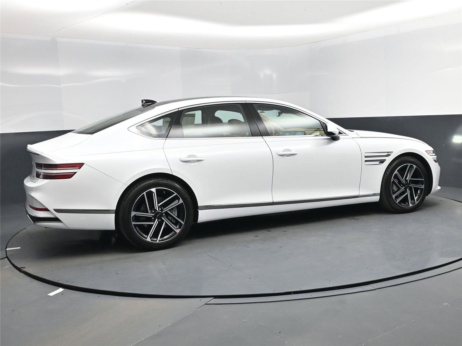 New 2026 Genesis G80 2.5T Advanced image 4