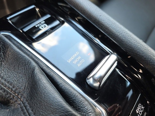 Used 2024 Jeep Compass Limited w/ High Altitude Package image 32