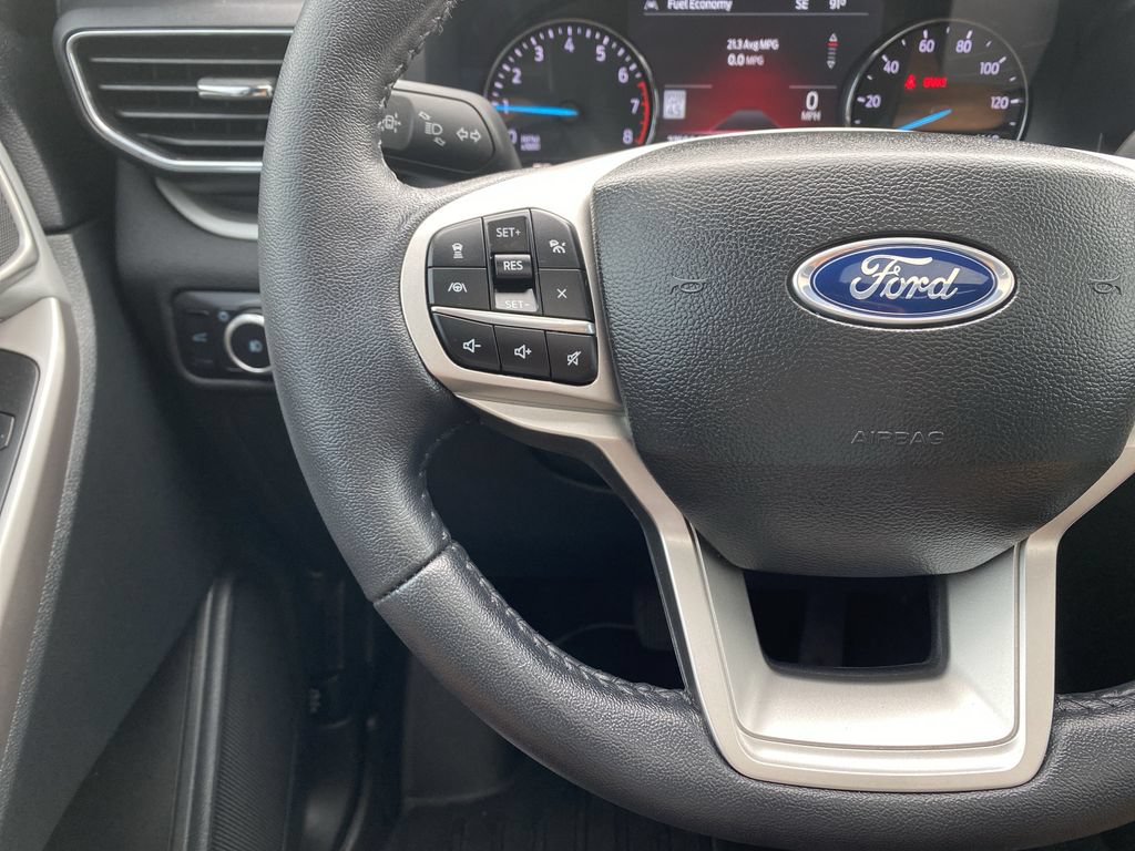 Used 2023 Ford Explorer XLT w/ Equipment Group 202A AWD/4WD image 19