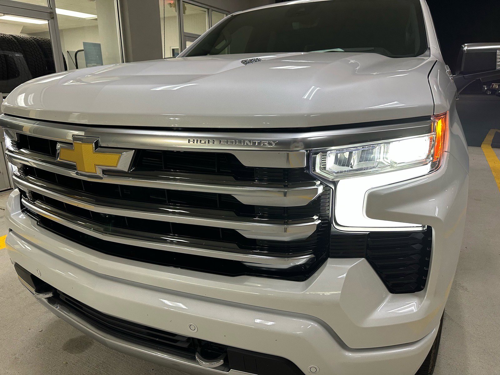 Used 2025 Chevrolet Silverado 1500 High Country w/ High Country Premium Package image 2