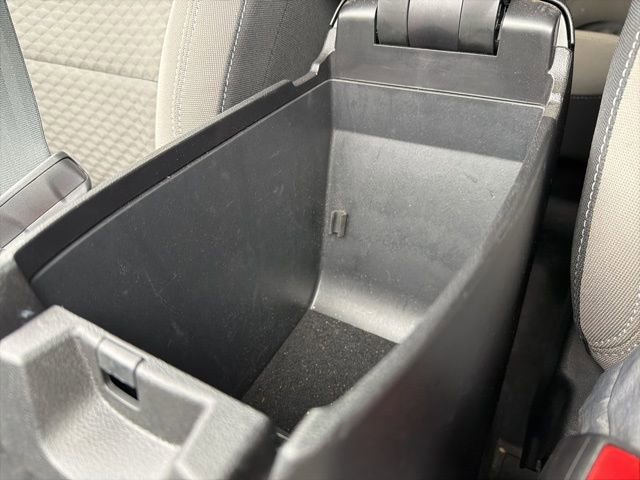 Used 2021 Ford Escape SE image 32