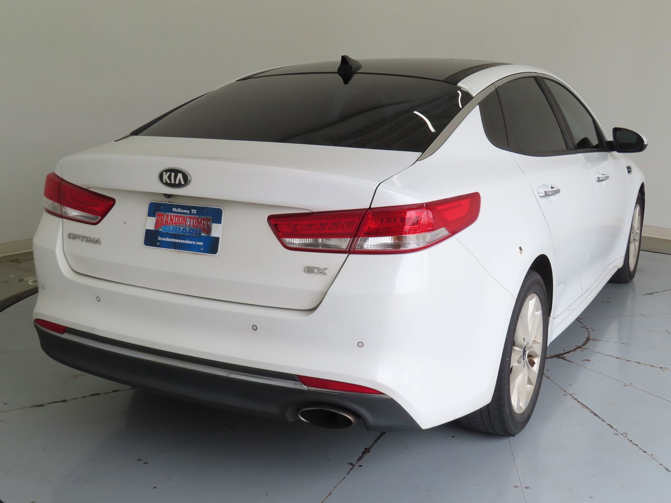 Used 2016 Kia Optima EX w/ Premium Package FWD image 3