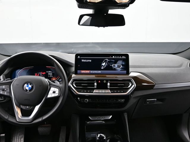 Used 2025 BMW X4 xDrive30i AWD/4WD image 15