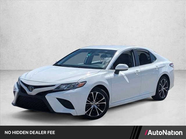Used 2020 Toyota Camry SE FWD image 1
