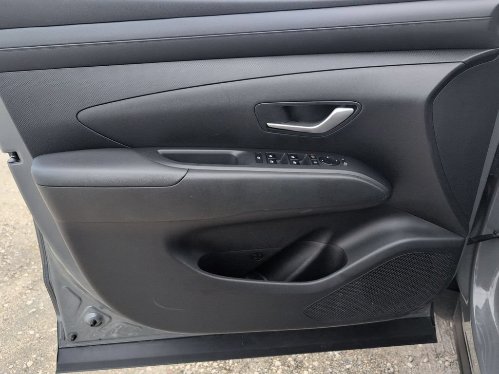 Used 2025 Hyundai Santa Cruz SEL FWD image 11
