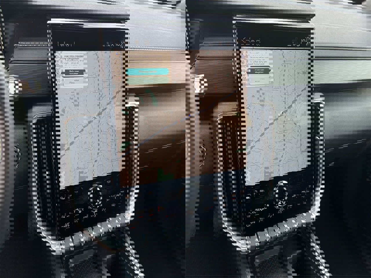 Used 2025 GMC Acadia Elevation image 13