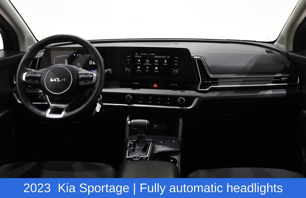 Used 2023 Kia Sportage LX image 9