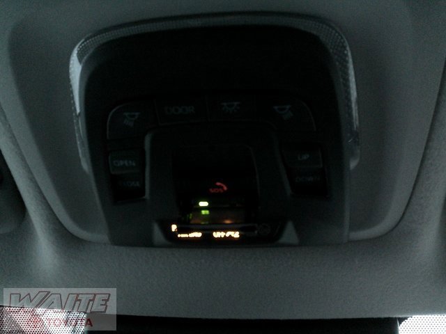 Used 2023 Toyota Corolla Cross XLE image 17