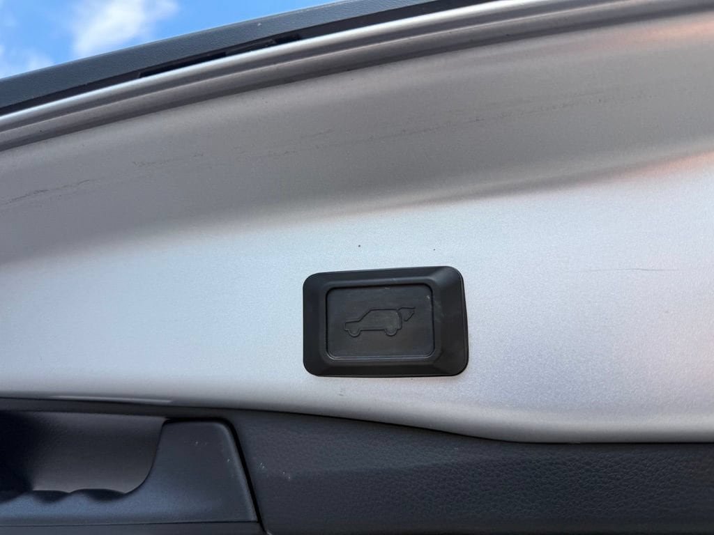 Certified 2019 Toyota RAV4 Limited w/ Cold Weather Package AWD/4WD image 19