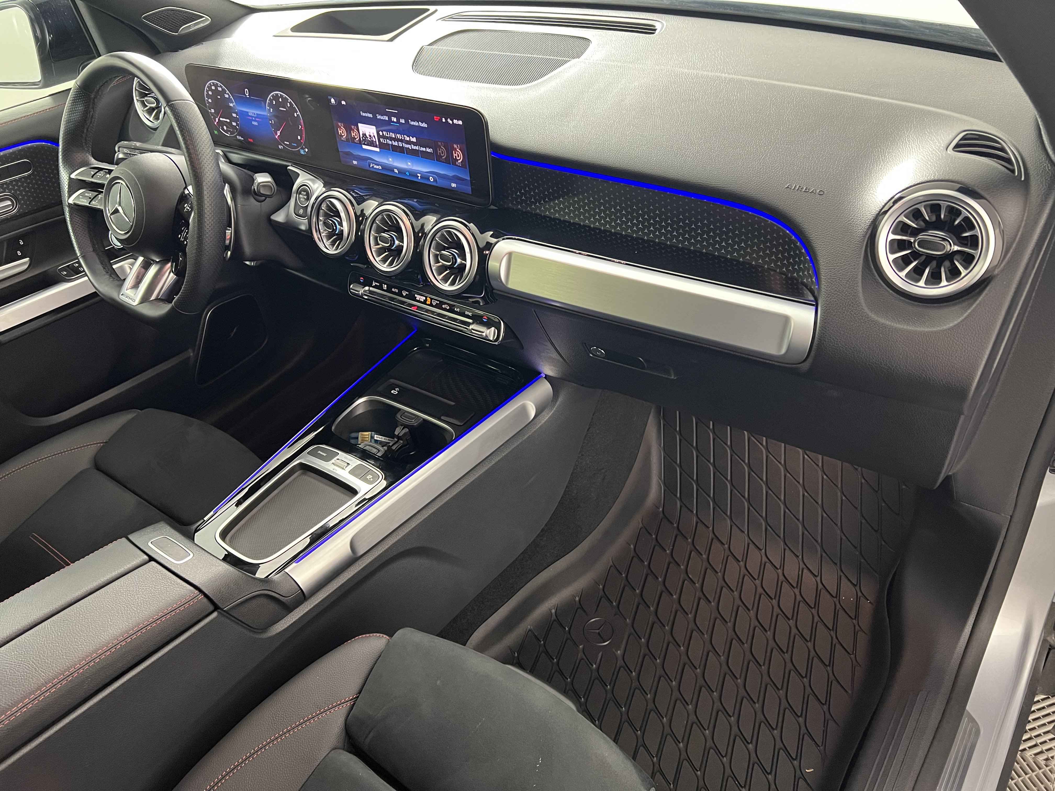 Certified 2024 Mercedes-Benz GLB 35 AMG 4MATIC image 26