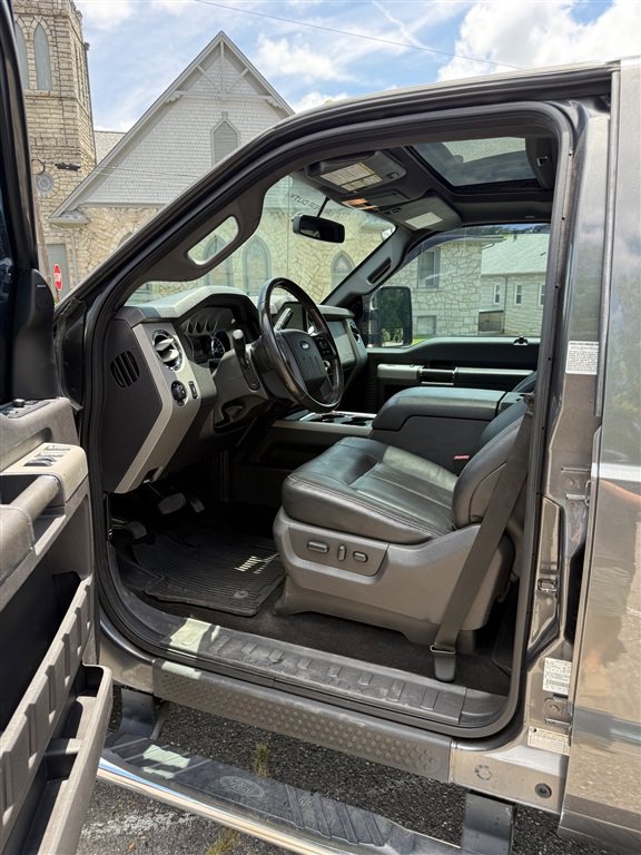 Used 2015 Ford F350 Lariat w/ Lariat Ultimate Package AWD/4WD image 10