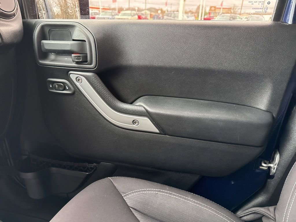 Used 2013 Jeep Wrangler Sahara image 21