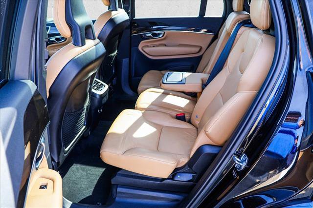 Used 2018 Volvo XC90 T6 Momentum w/ Convenience Package AWD/4WD image 23