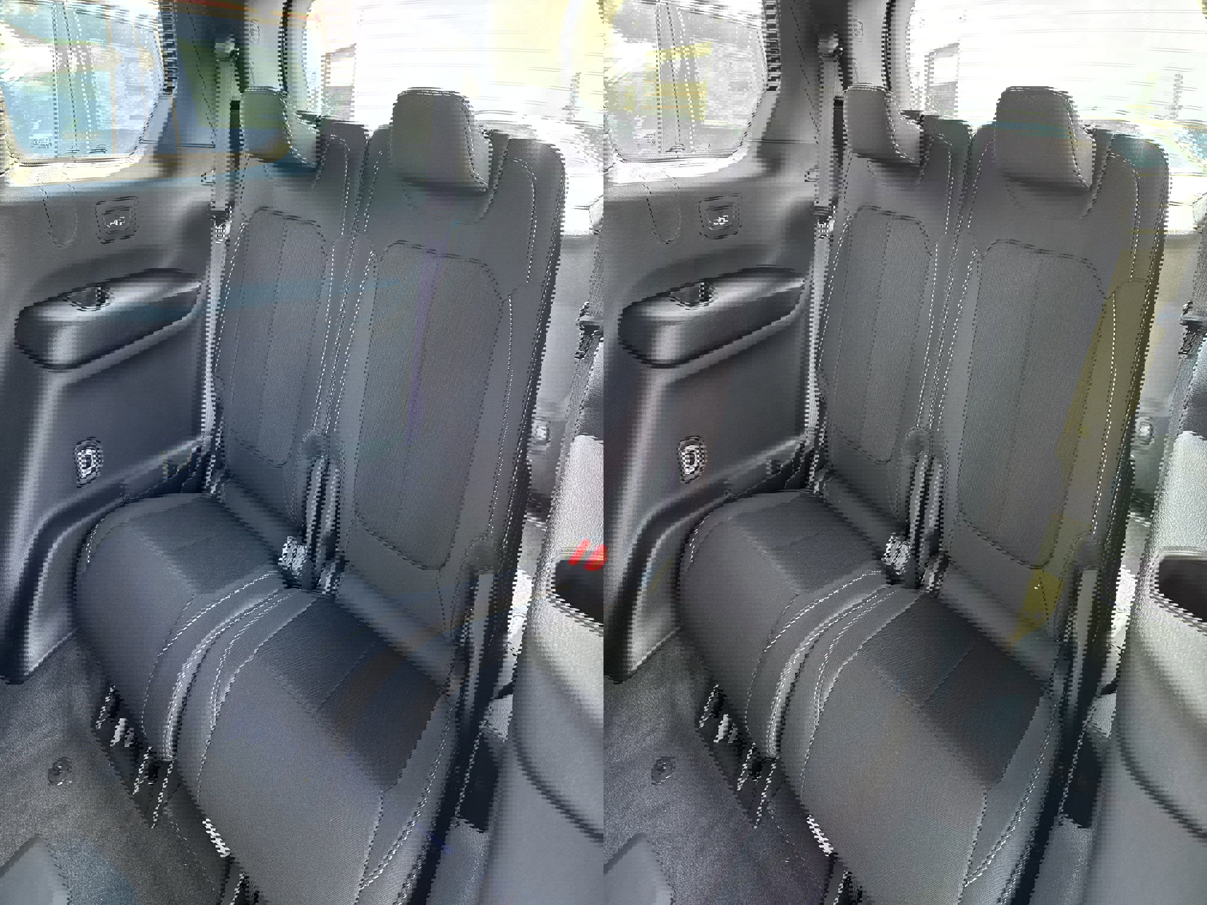 New 2025 Jeep Grand Cherokee L Laredo w/ Luxury Tech Group I image 26