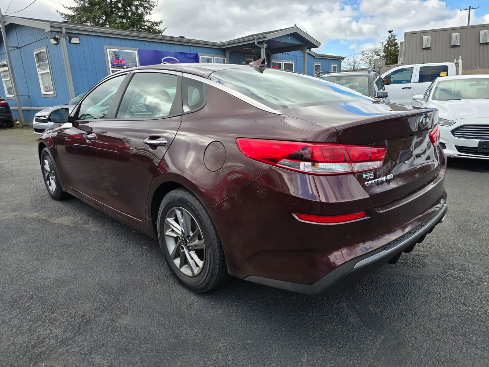 Used 2019 Kia Optima LX image 3