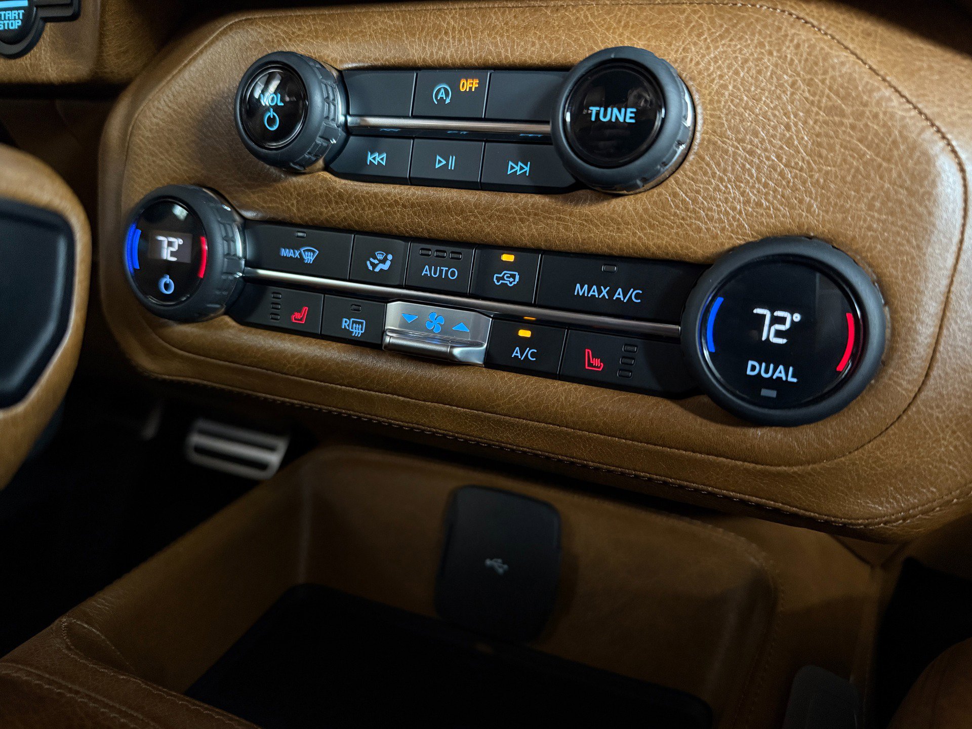 Used 2023 Ford Bronco Black Diamond image 54